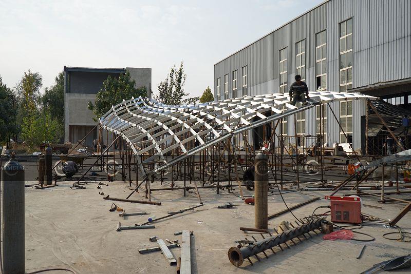 Fabrication-progress-stainless-steel-sculpture-monumental-artwork