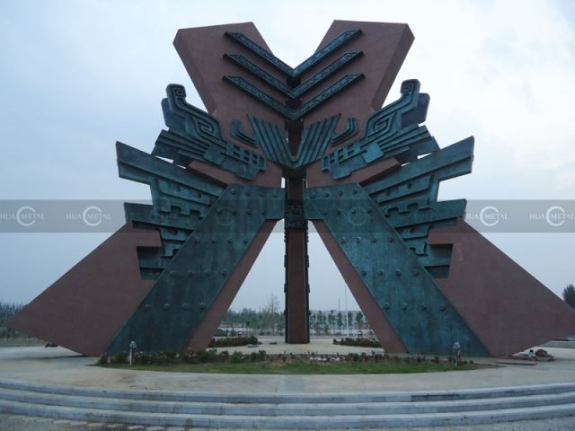 Rzeźba z brązu pamięci